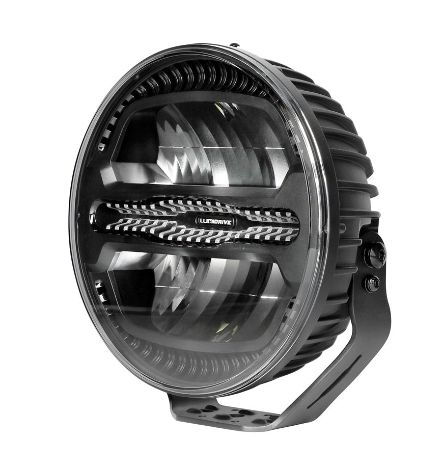 Vue trois-quarts de la longue portée LED Lumidrive Rayzor 9 pouces