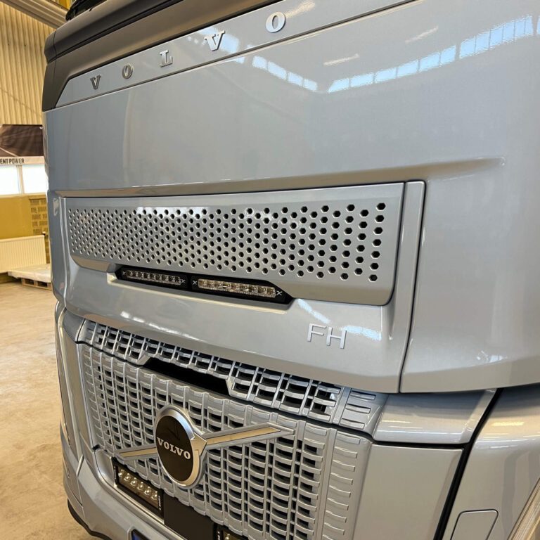 Micro Shocker Vision X intégrés dans la calandre du Volvo FH Aero Afbeelding